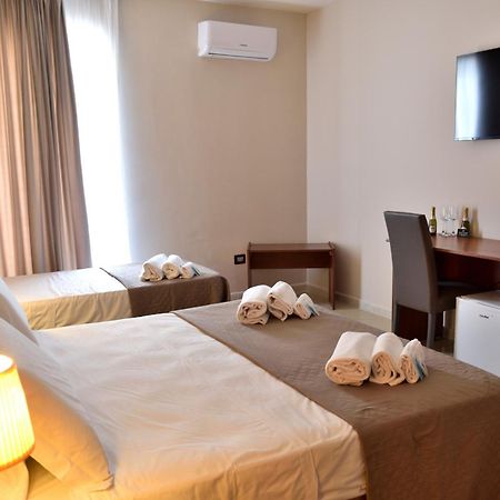 Hotel Plaza Aversa Exterior foto