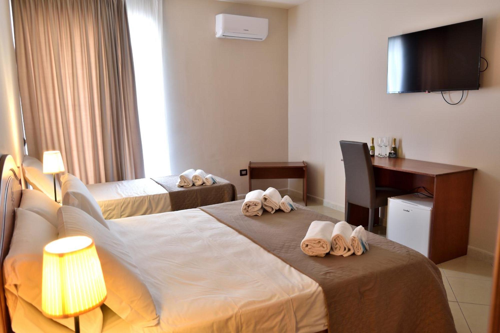 Hotel Plaza Aversa Exterior foto