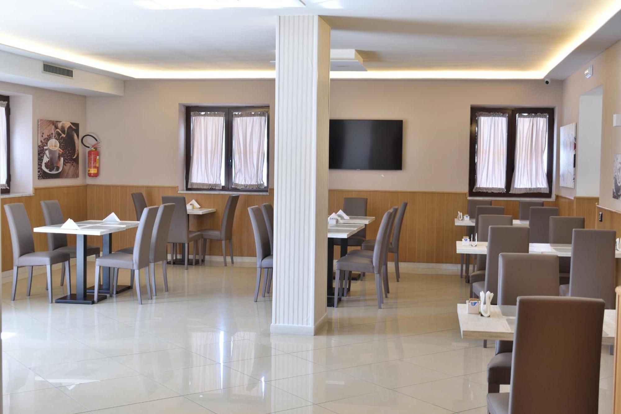 Hotel Plaza Aversa Exterior foto
